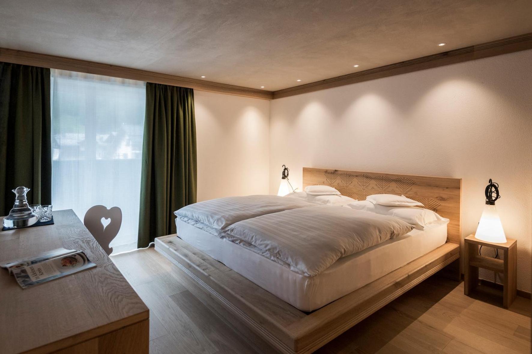 Posta Zirm Hotel Corvara In Badia Bagian luar foto