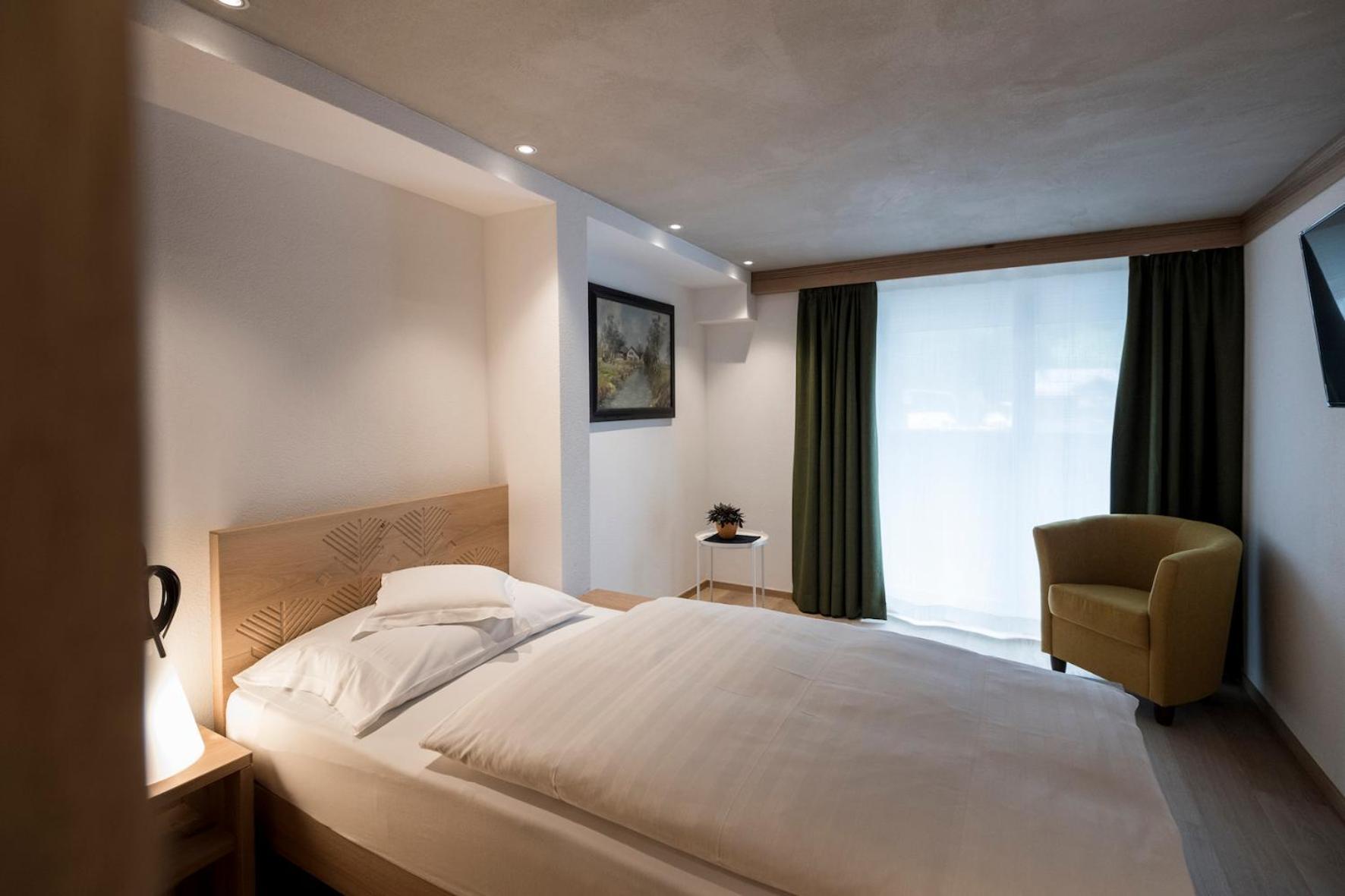 Posta Zirm Hotel Corvara In Badia Bagian luar foto