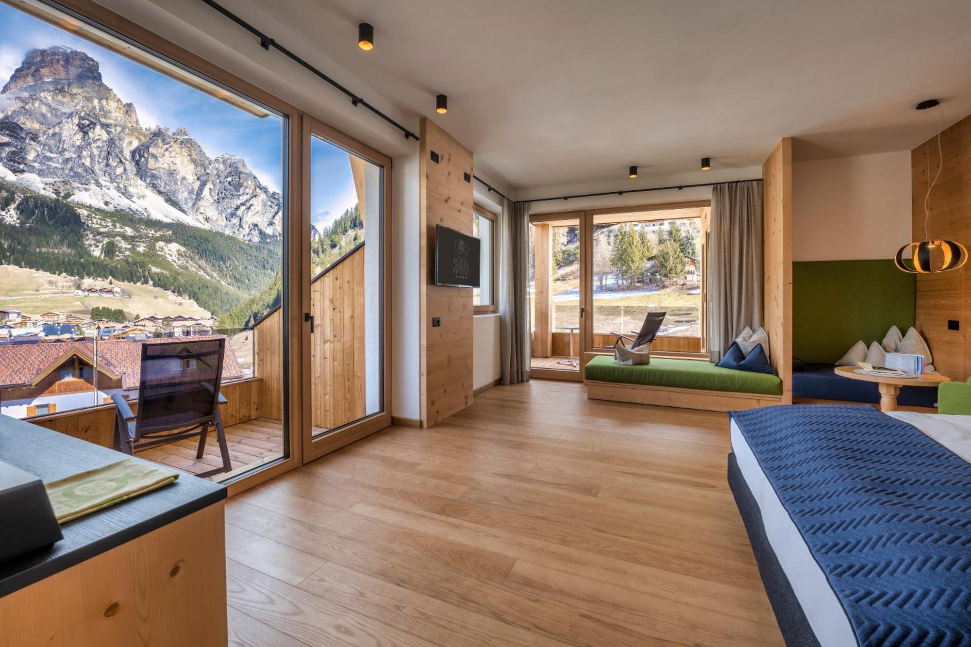 Posta Zirm Hotel Corvara In Badia Bagian luar foto