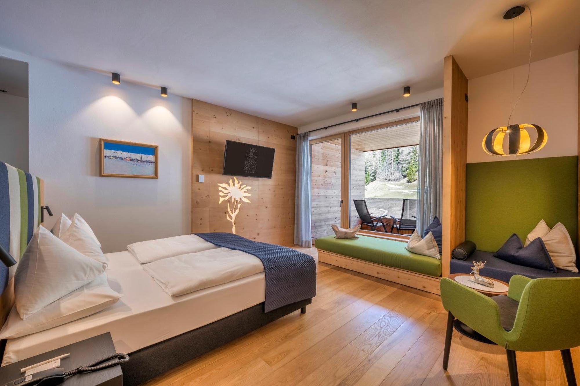 Posta Zirm Hotel Corvara In Badia Bagian luar foto